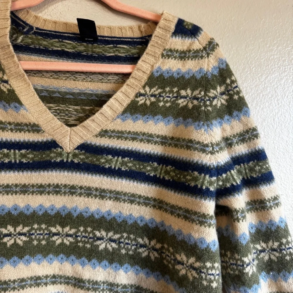 Granola girl GAP 100% Lambs Wool V-Neck Sweater. - Picture 5 of 7